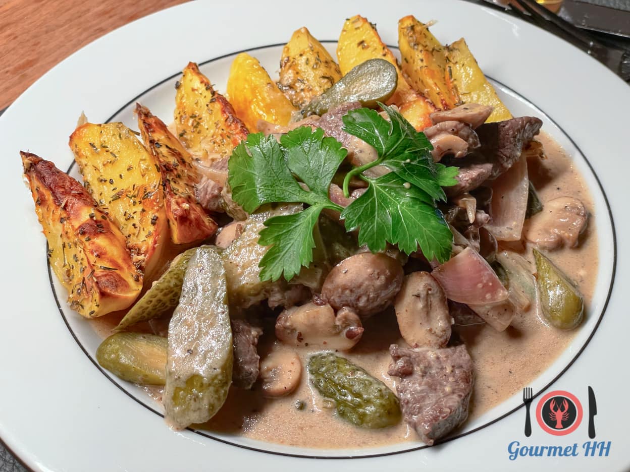 Bild: Beef Stroganoff mit Parmesankartoffeln