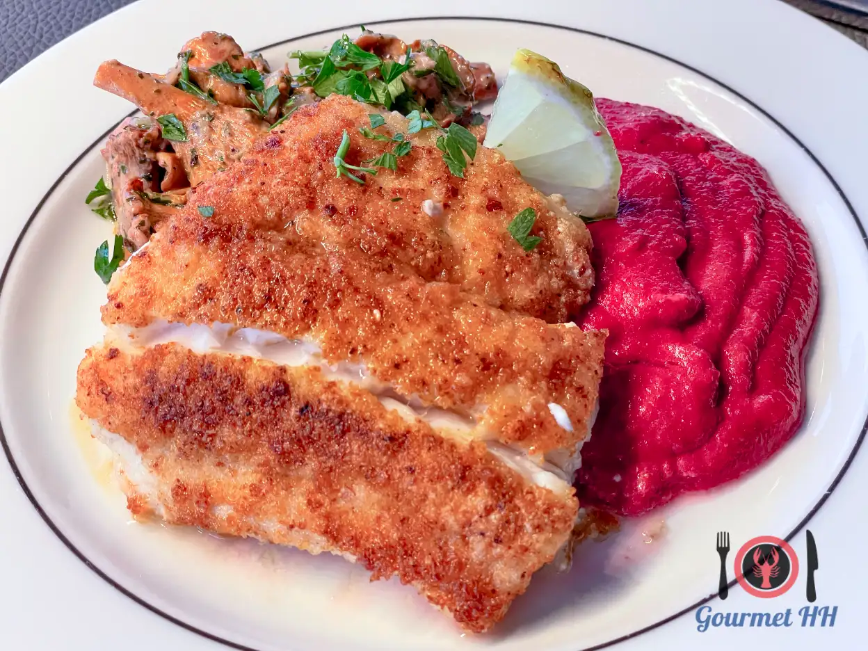 Lengfisch auf Pfifferlingen und Rote Beete Püree Bild: Lengfisch auf Pfifferlingen und Rote Beete Püree