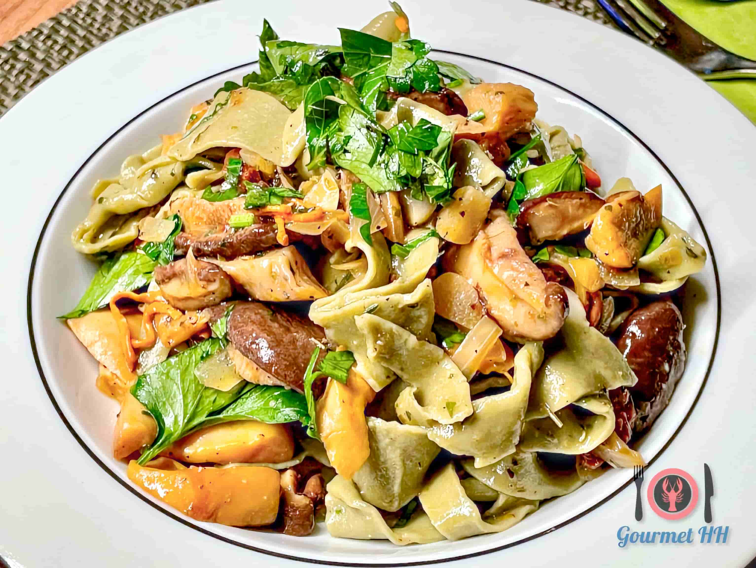 Bild: Parpadelle Spinaci mit Pilzragout