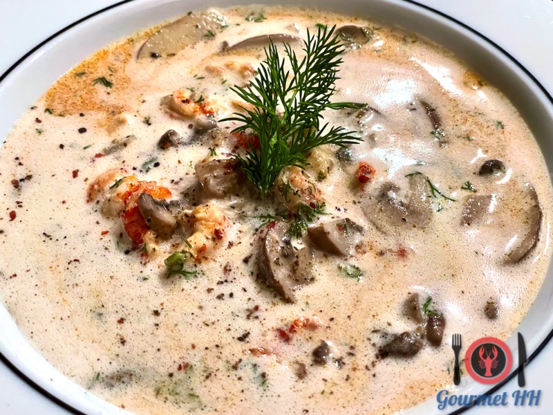 Bild: Champignon Cremesuppe mit Flußkrebs und Sherry